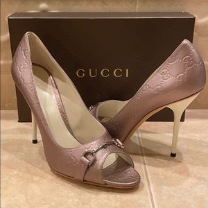 Gucci Logo Horse-bit Metallic Pump